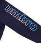 UMBRO CU.ウォームスウェットクルートレーナー ネイビー: 袖プリント