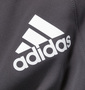 adidas ハーフパンツ グレー: フロントプリント