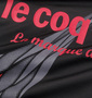 LE COQ SPORTIF 半袖Tシャツ ブラック: 生地＆プリント拡大