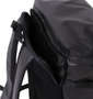 adidas 4ATHLTSバックパック ブラック: ジッパー付き背面ポケット