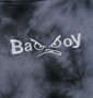 BAD BOY ロゴ刺繍タイダイ加工半袖Tシャツ ブラック: バック襟元刺繍
