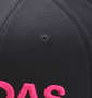 adidas リニアロゴスナップバックキャップ ブラック×ピンク: 生地拡大