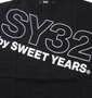 SY32 by SWEET YEARS スラッシュビッグロゴ半袖Tシャツ ブラック: プリント