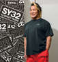 SY32 by SWEET YEARS バックサークルスターロゴ半袖Tシャツ ブラック: