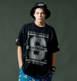 RIMASTER メッシュ使いビッグロゴ半袖Tシャツ ブラック