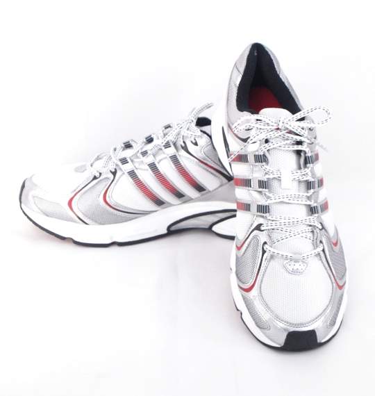adidas シューズ シルバー