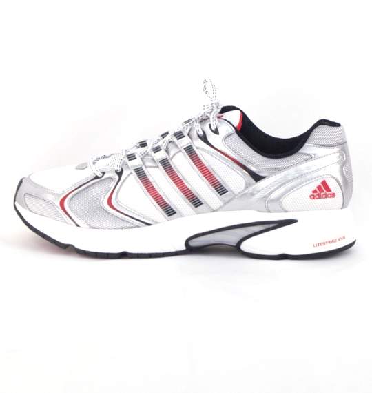 adidas シューズ シルバー