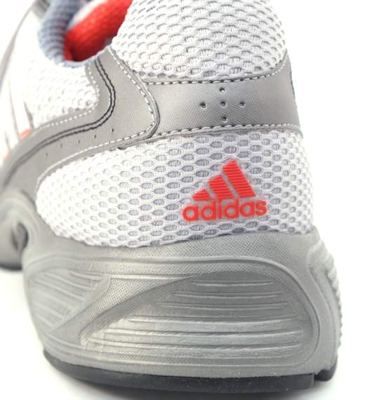 adidas シューズ グレー