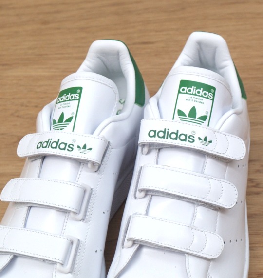 adidas シューズ ホワイト×グリーン