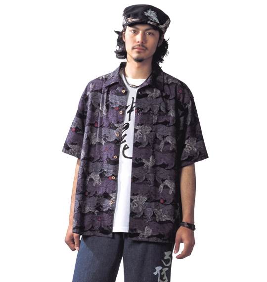 魁 鯉柄シャツ(半袖) ブラック