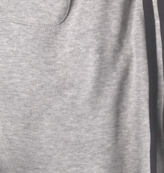 adidas スウェットハーフパンツ モクグレー