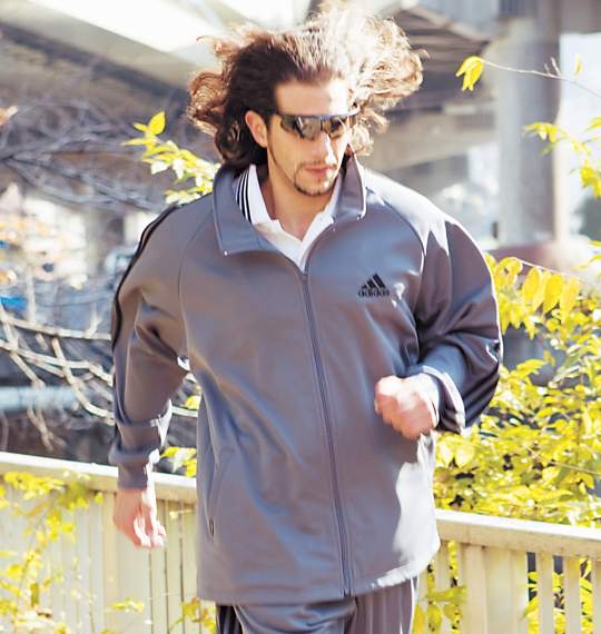 adidas ウォームアップジャケット チャコールグレー