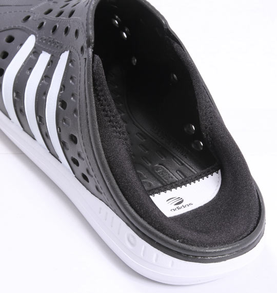 adidas サンダル ブラック
