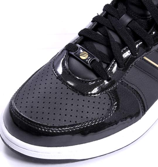 adidas スニーカー ブラック