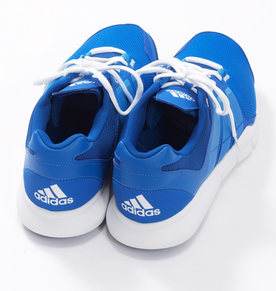 adidas スニーカー ブルー
