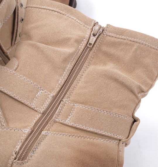 in the attic バックルエンジニアブーツ ベージュ