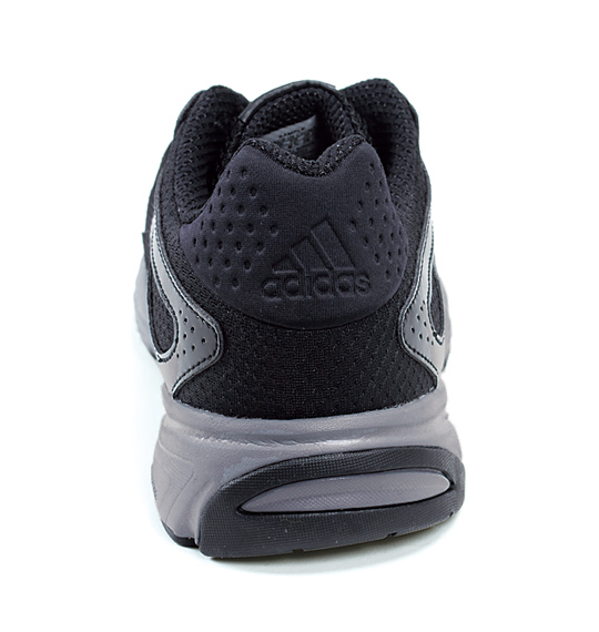 adidas スニーカー ブラック