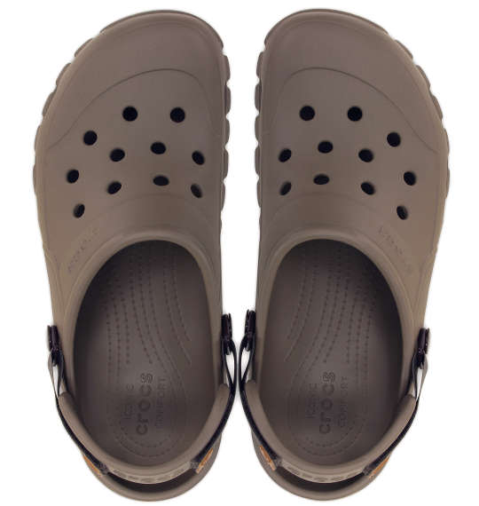 crocs サンダル(オフロードスポーツクロッグ) カーキ×ウォルナッツ
