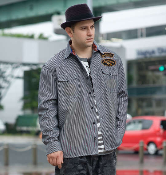 FLAGSTAFF 刺繍ヒッコリー長袖シャツ ブラック×オフホワイト