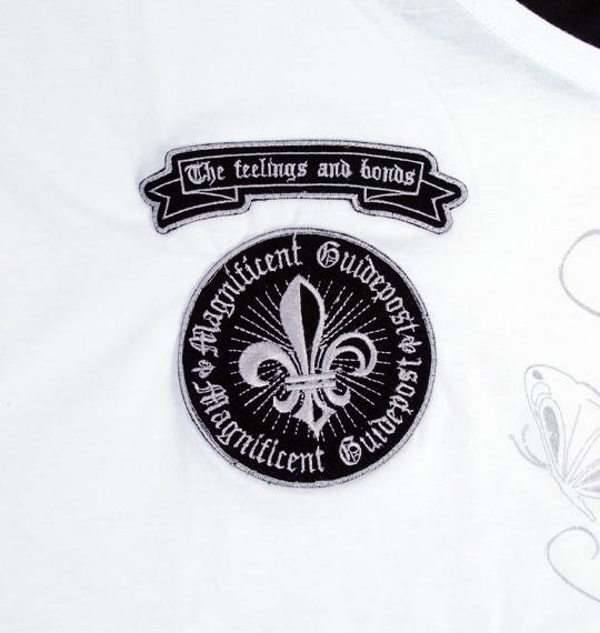 WILD LIFE フェイクVネックTシャツ ホワイト
