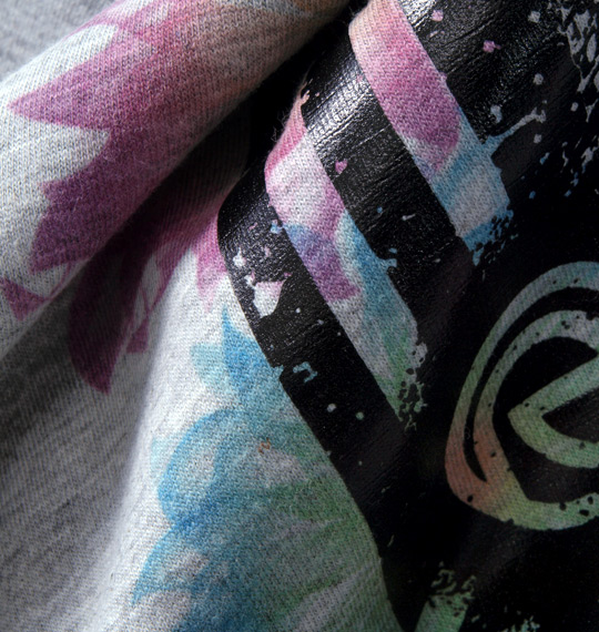 RIMASTER 箔&昇華転写プリント半袖Tシャツ モクグレー×ピンク