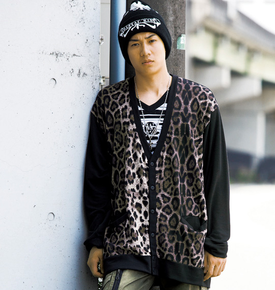 WILD LIFE 総柄切替カーディガン+半袖VTシャツ ブラウン系×ブラック