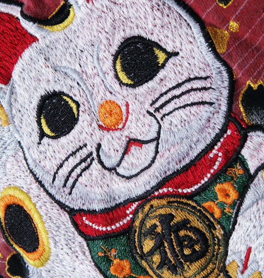 絡繰魂 招き猫刺繍Tシャツ(半袖) ブラック