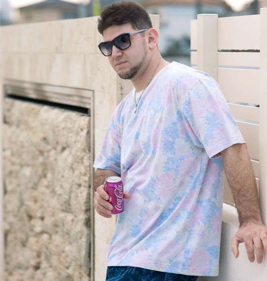 Beno 花柄裏プリント半袖Tシャツ オフホワイト