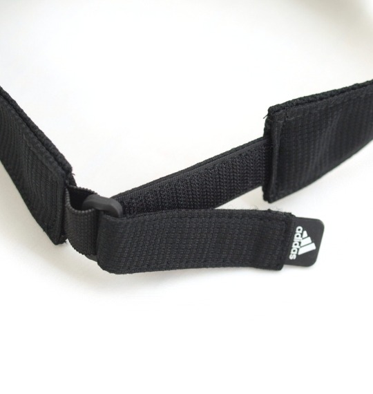 adidas サンバイザー ブラック
