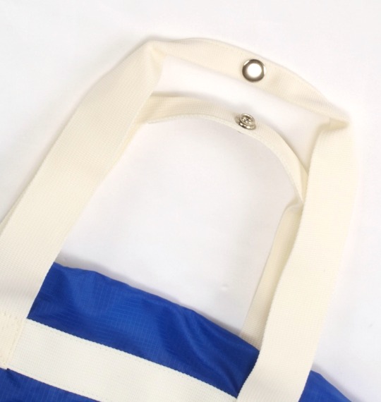 adidas ポケッタブルダッフルバッグ ブルー