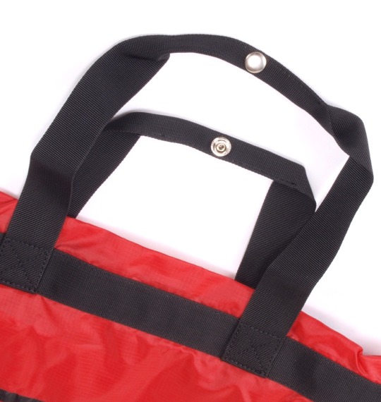 adidas ポケッタブルダッフルバッグ レッド