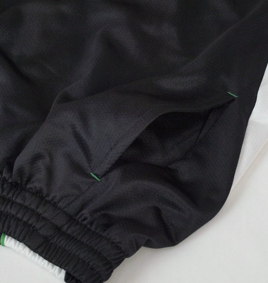 DESCENTE メッシュハーフパンツ ブラック