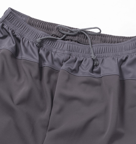 adidas ハーフパンツ グレー