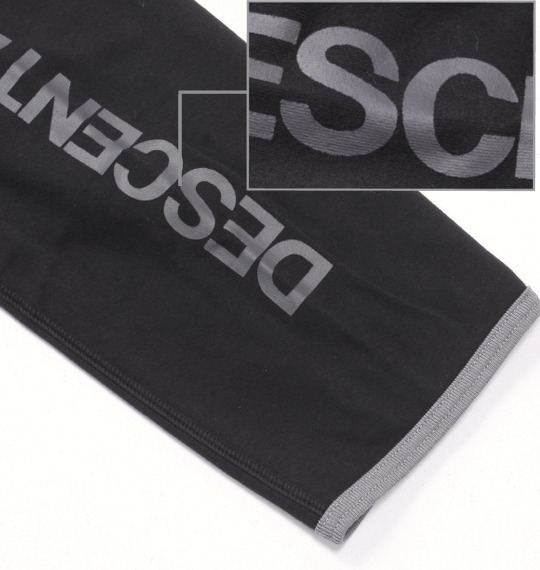 DESCENTE ハーフジップスムースシャツ ブラック