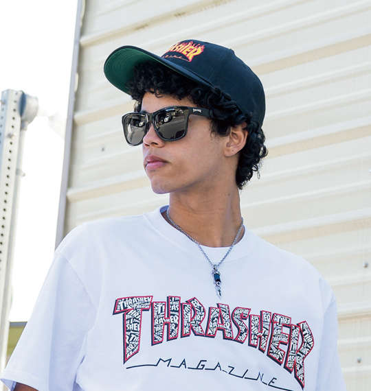 THRASHER ビッグサイズ偏光レンズサングラス ブラック×スモーク