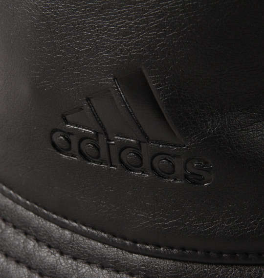 adidas ロゴエンボス加工バケットハット ブラック