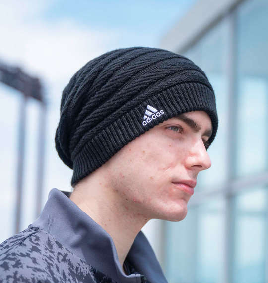 adidas ロングビーニー ブラック
