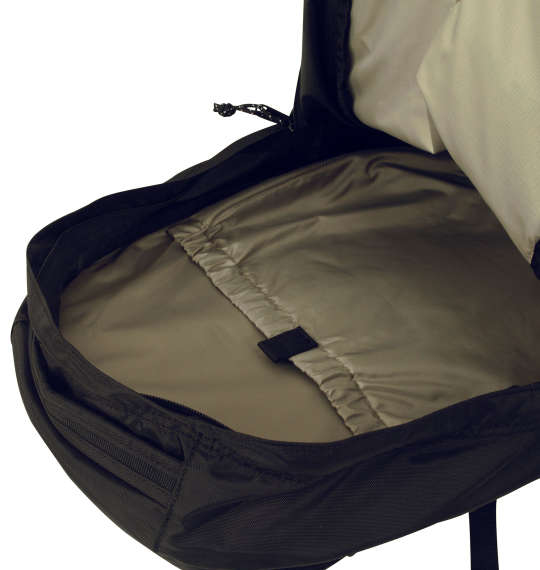 Columbia パナシーア30Lバックパック ブラック