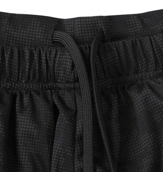 DESCENTE ジャガードグラフィックハーフパンツ ブラック