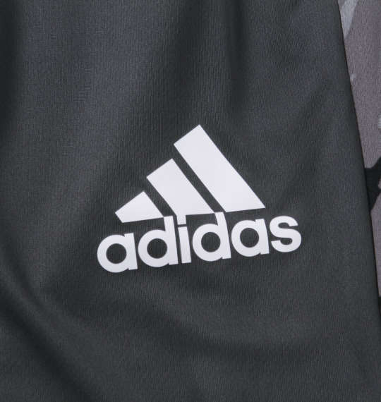 adidas カモフラ柄ハーフパンツ グレーカモ×グレーシックス