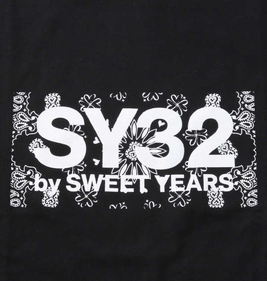 SY32 by SWEET YEARS ペイズリーボックスロゴ半袖Tシャツ ブラック