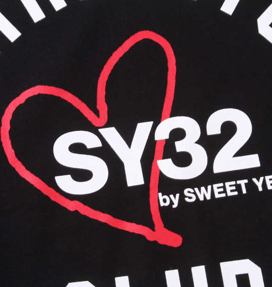SY32 by SWEET YEARS カレッジロゴ半袖Tシャツ ブラック