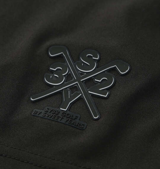 SY32 by SWEET YEARS ビッグロゴ半袖モックネックシャツ ブラック